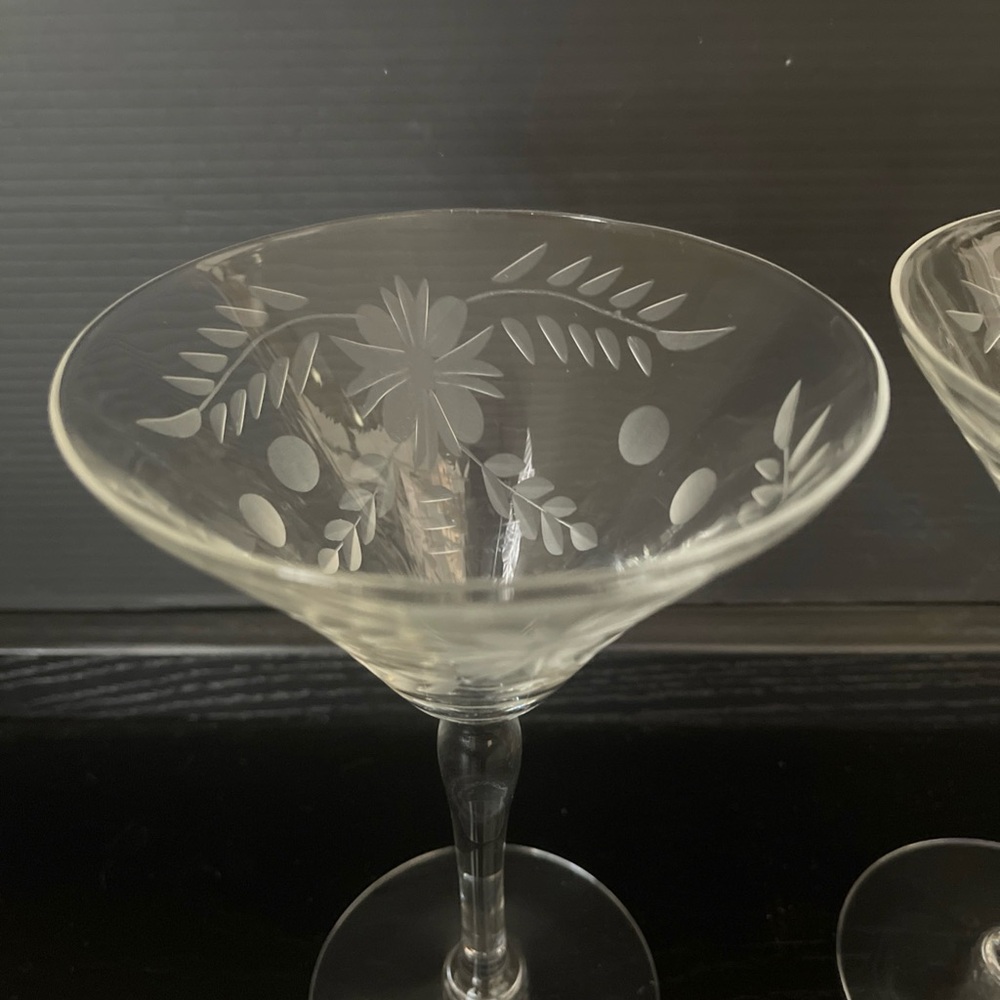 Vintage Etched Floral 6” Martini Champagne Tall Sherbet Glass Set Of 2 EUC - Picture 2 of 8